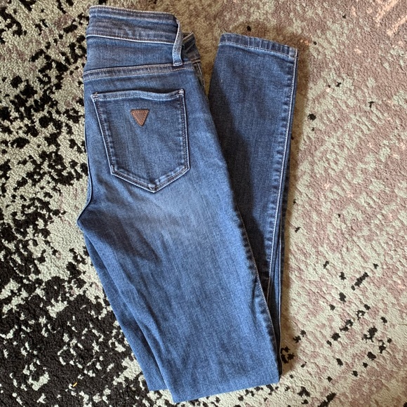 GUESS sexy curve mid rise jeans size 24 - Picture 3 of 5